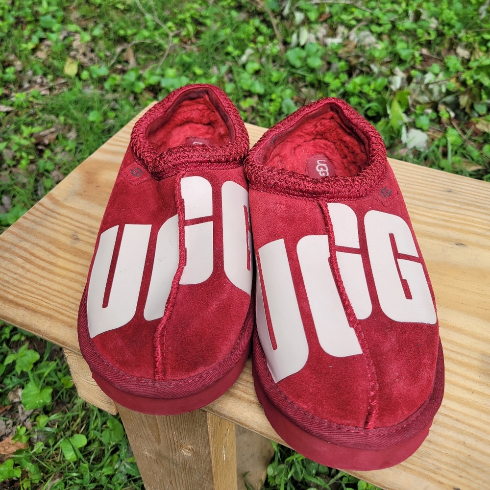 UGG Tasman Red Suede Slippers w/UGG LOGO Size 9